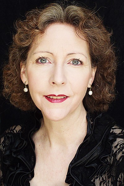 margaret porter head shot 1, 400x600px, 300dpi