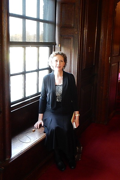 margaret porter at kensington palace, london, 400x600px, 300dpi